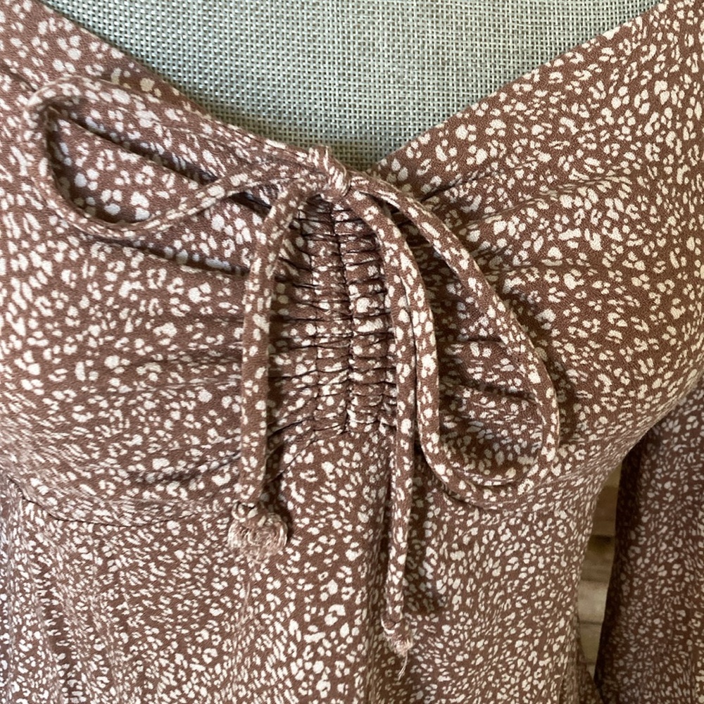 Leopard Long Sleeve Ruched Top - Picture 2 of 6